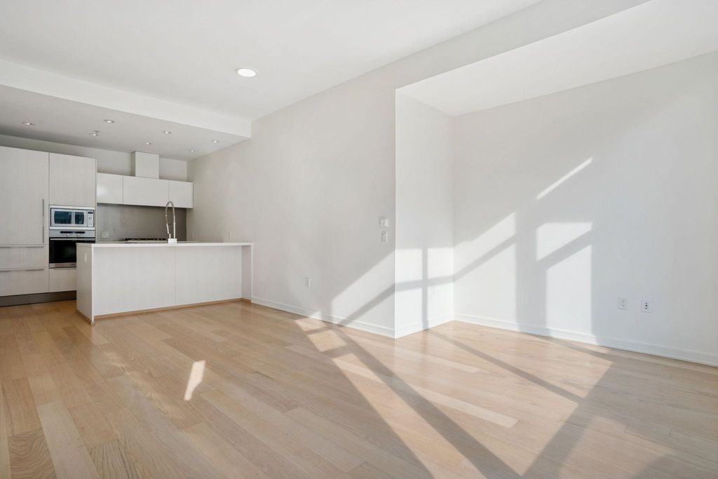 listing image 1106809721422836004