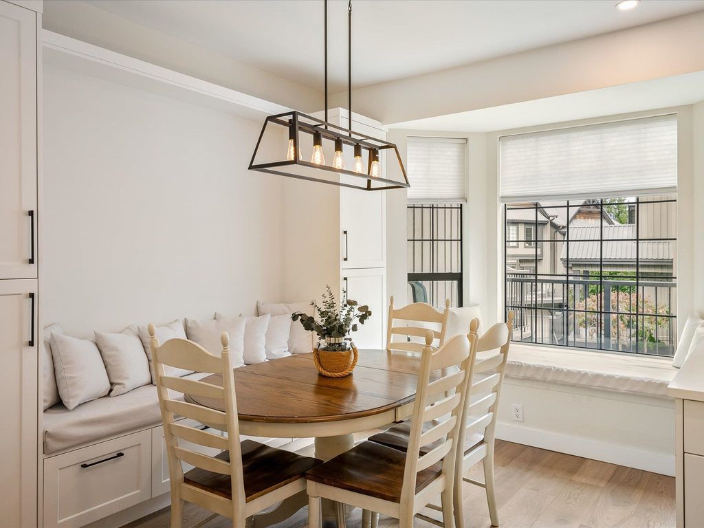 listing image 1102832821368262010
