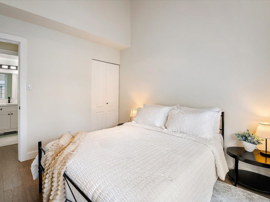 listing image 1105415103039259957