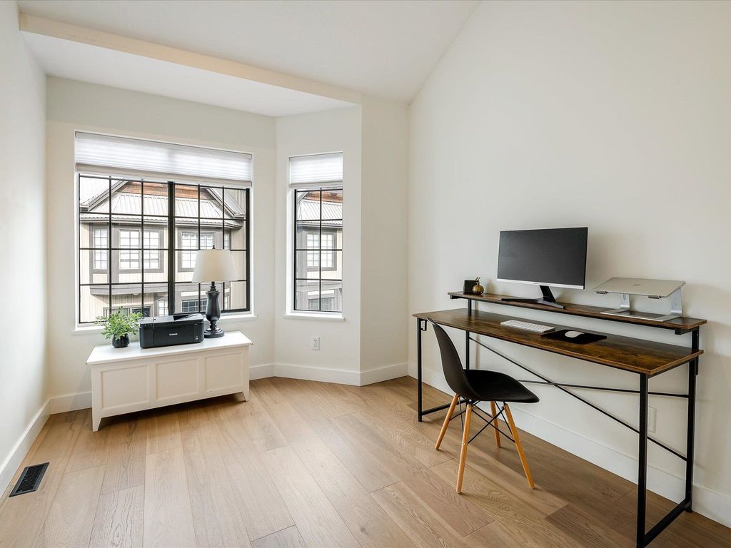 listing image 1107238775672017693