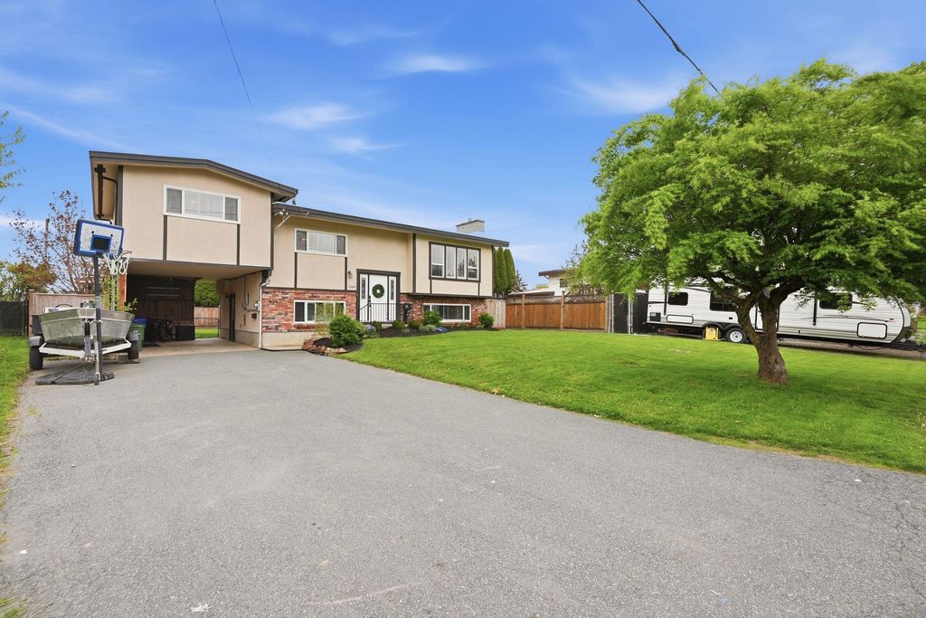 Photo of 46489 Hurndall Crescent, Chilliwack, BC V2P 1E8 (MLS # R3115184)