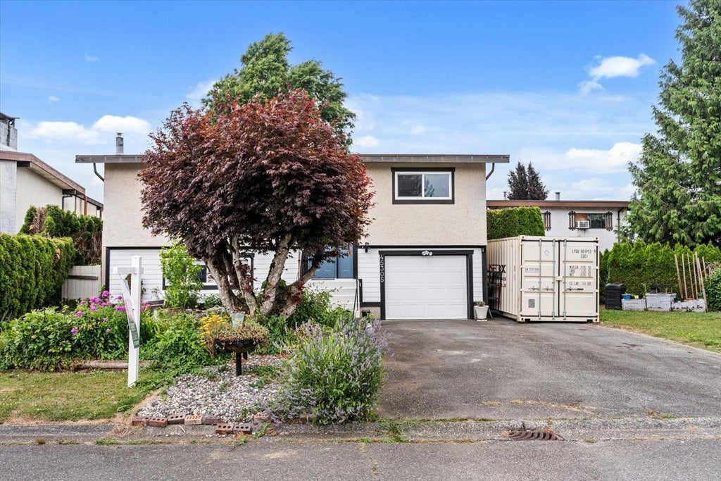 Photo of 45305 Paisley Avenue, Chilliwack, BC V2P 7B4 (MLS # R3126518)