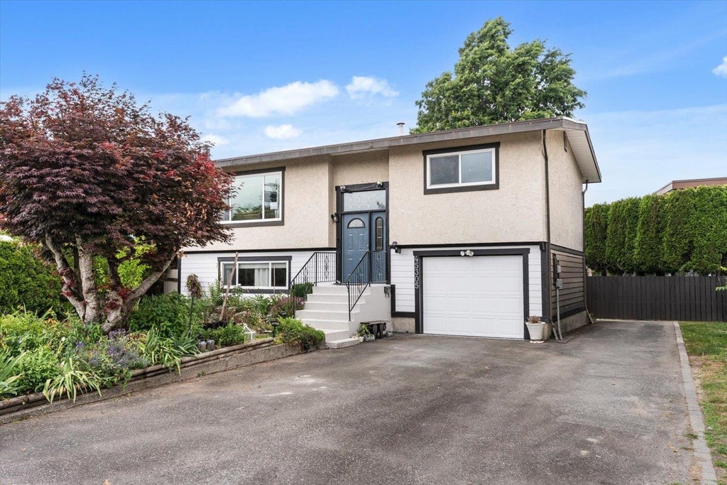 Photo of 45305 Paisley Avenue, Chilliwack, BC V2P 7B4 (MLS # R3126518)