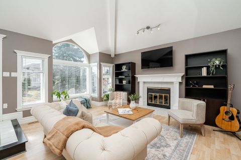 2653 Klassen Court Port Coquitlam BC V3C 5Y8