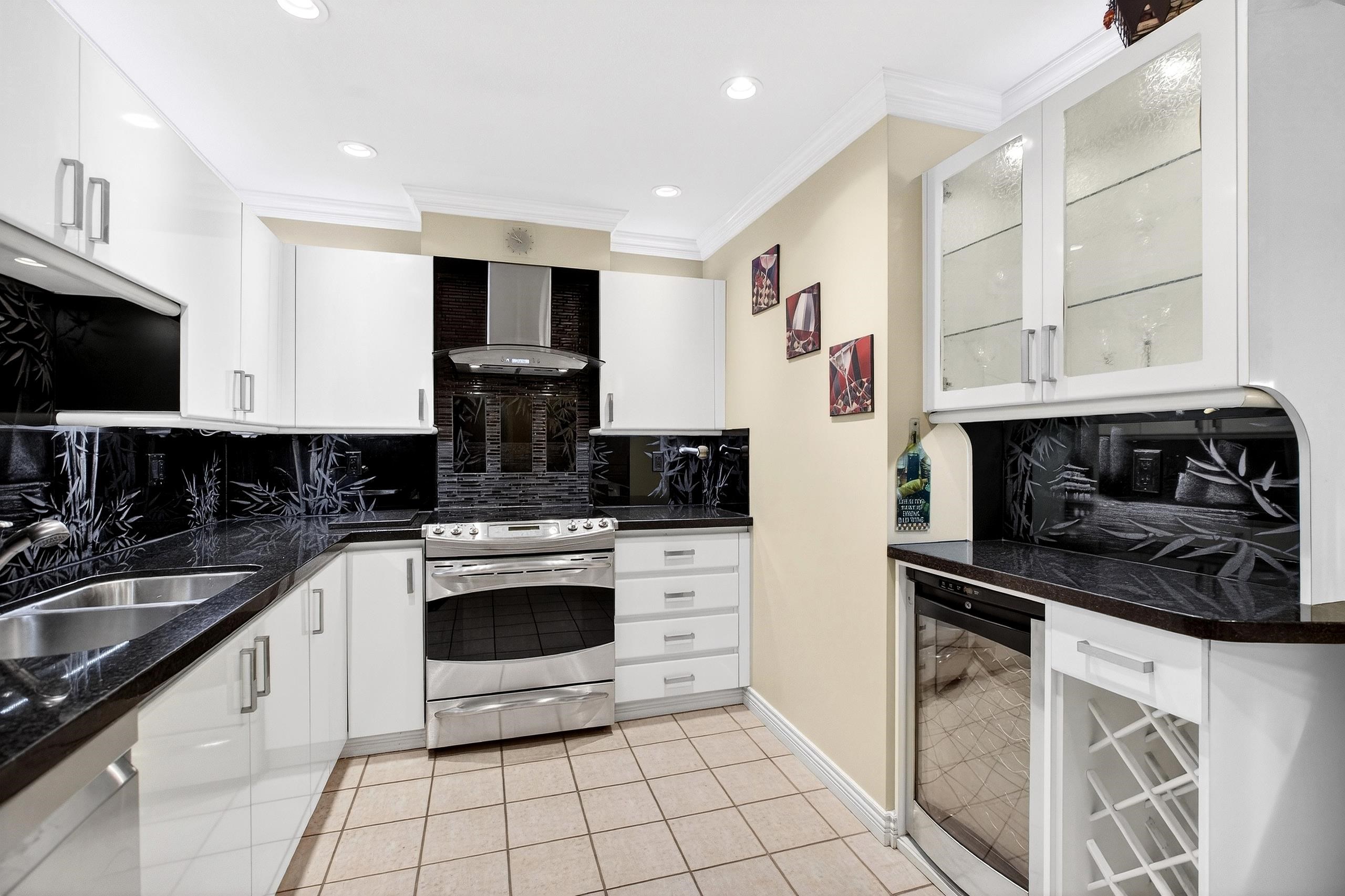 15140 29a Avenue 205