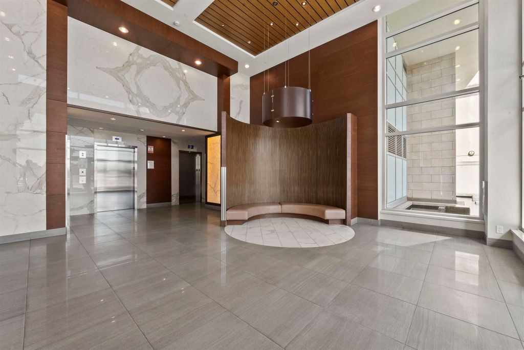 listing image 1107555022424470759