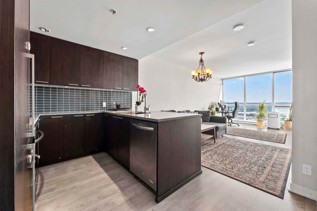listing image 1104616670699004045