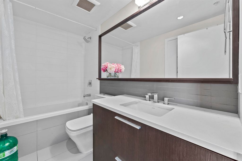 listing image 1101253268198915196