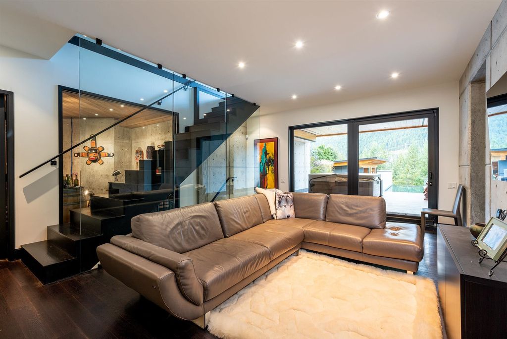 listing image 1101139171250577755
