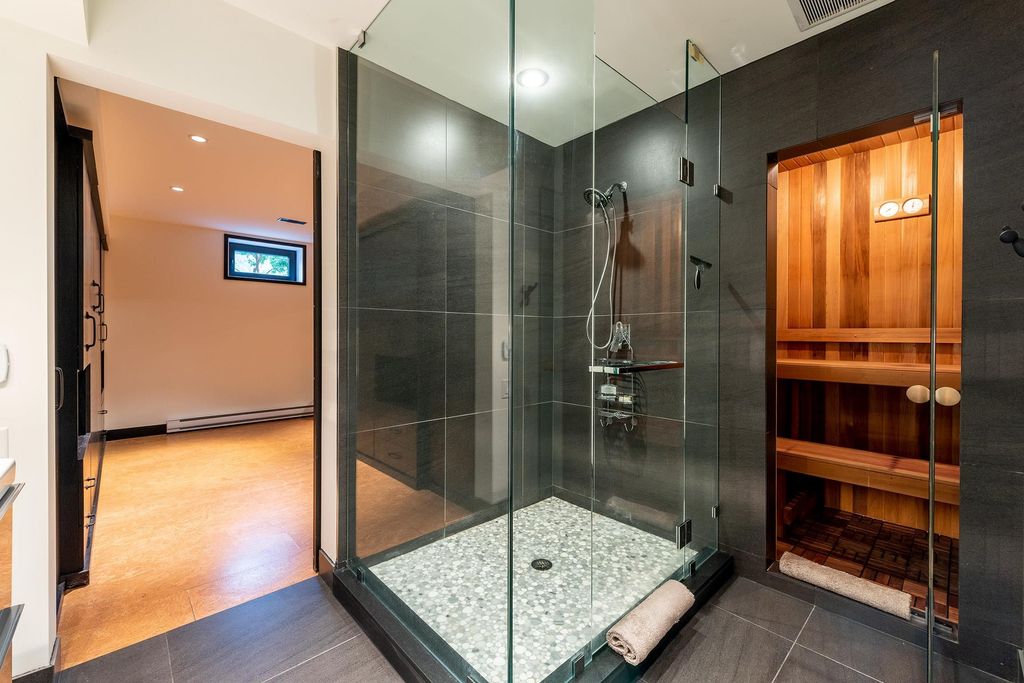 listing image 1102766474326084249