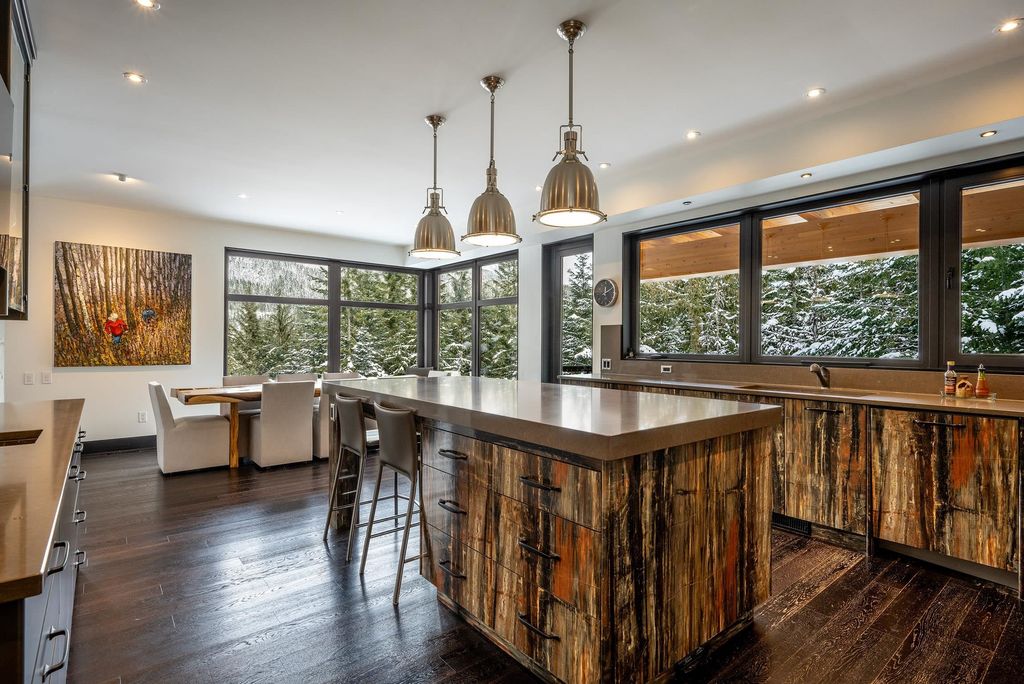 listing image 1109052756515510169
