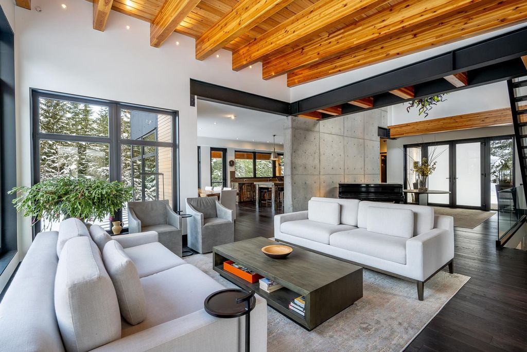 listing image 1109426535466812609