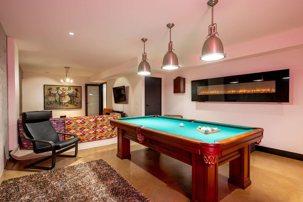 listing image 1103649760856299752