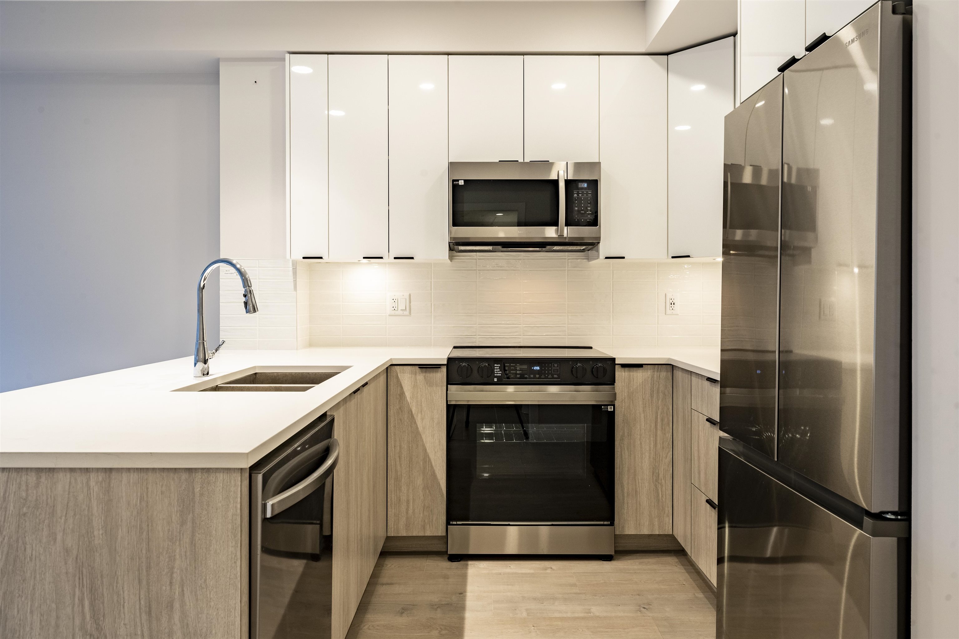 20061 Fraser Highway 204