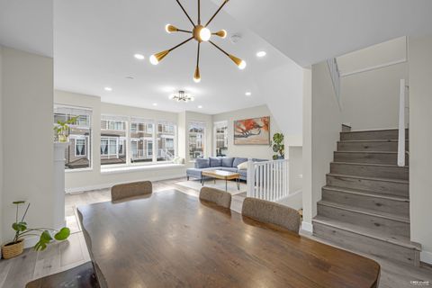 5950 Oakdale Road 19 Burnaby BC V5H 4R5