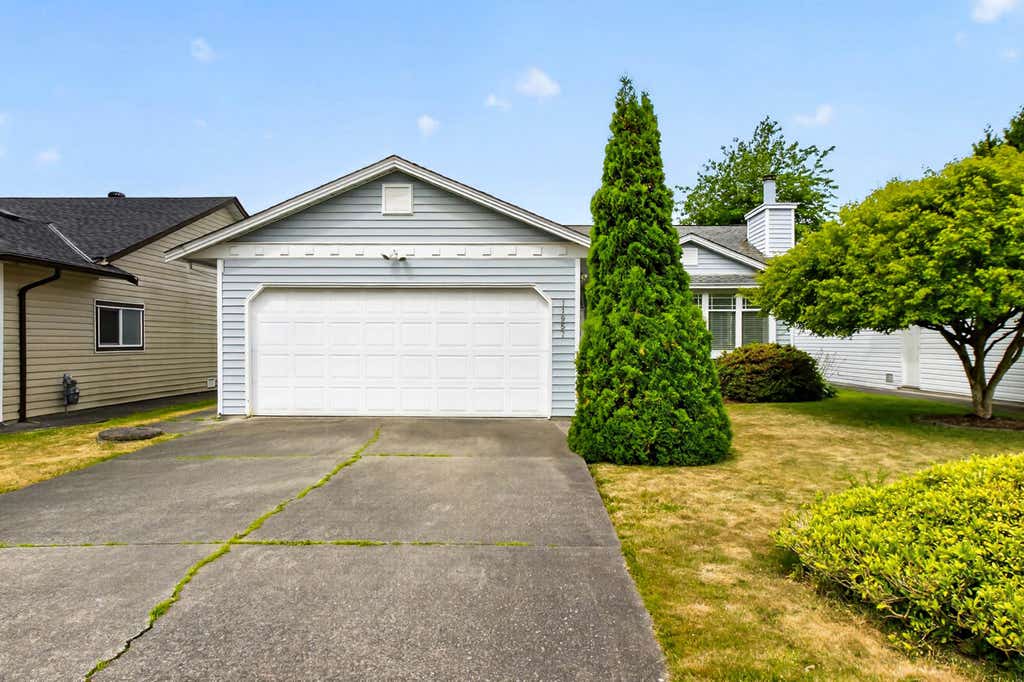 Photo of 11957 237a Street, Maple Ridge, BC V4R 1V9 (MLS # R3140604)