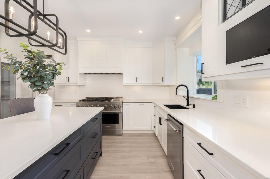 Photo of 22872 76a Avenue, Langley, BC V1M 2J5 (MLS # R3172577)