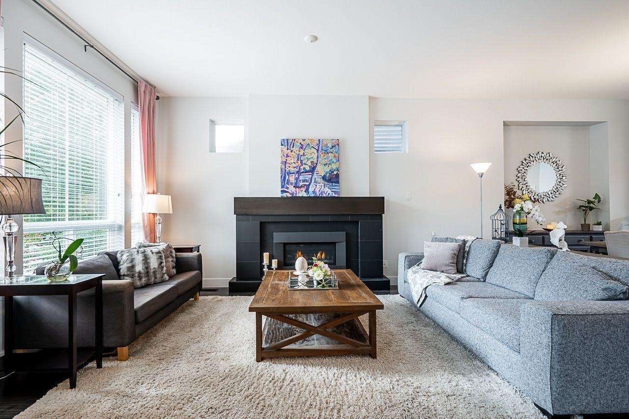 10489 Robertson Street