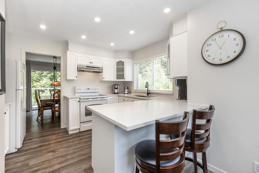 listing image 1103198651501653833