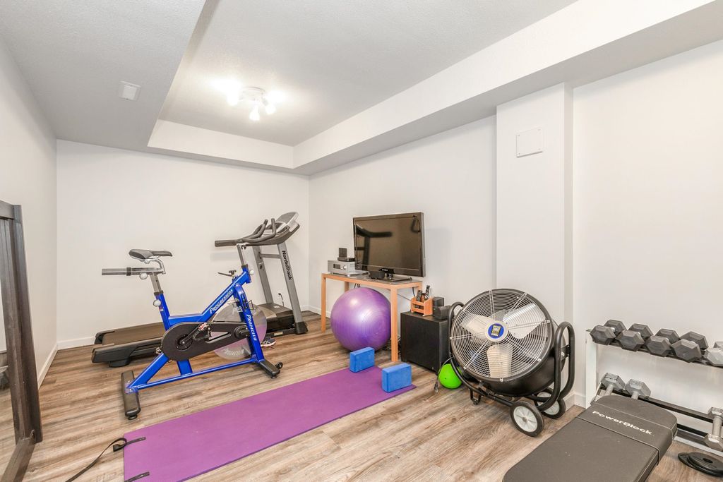 listing image 1104157352965705607