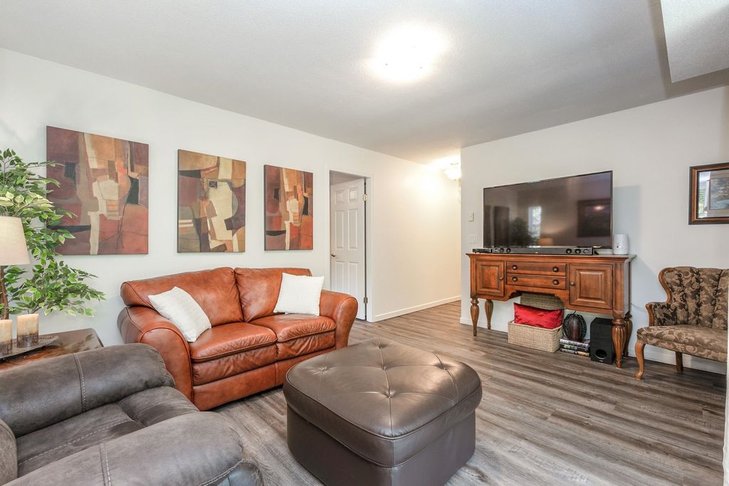 listing image 1104668715807146098