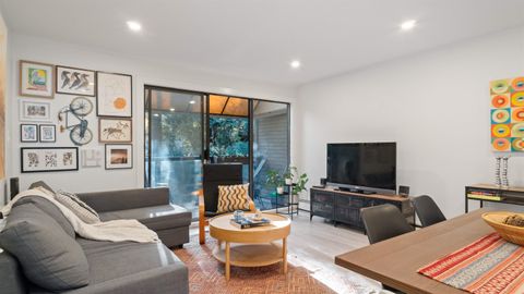 1345 W 15th Avenue 318 Vancouver BC V6H 3R3