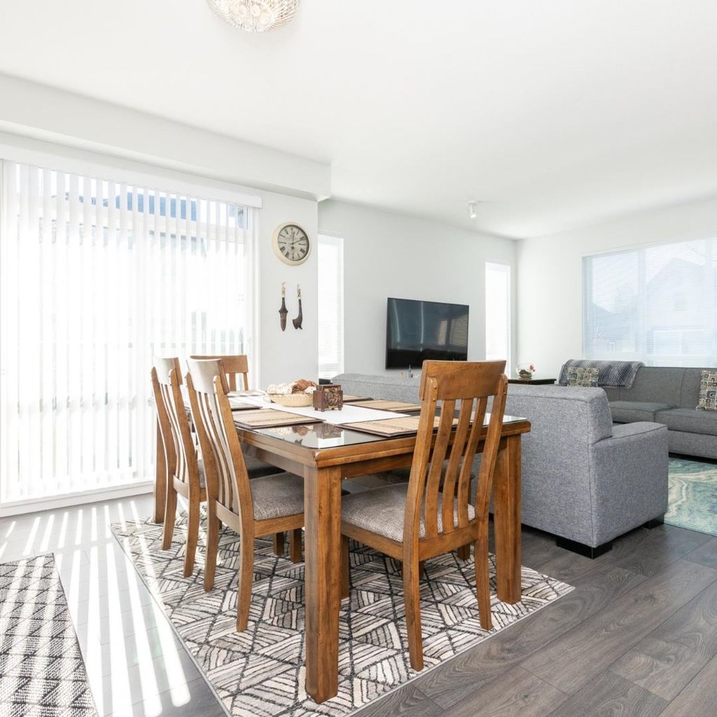 listing image 1106037259496250288