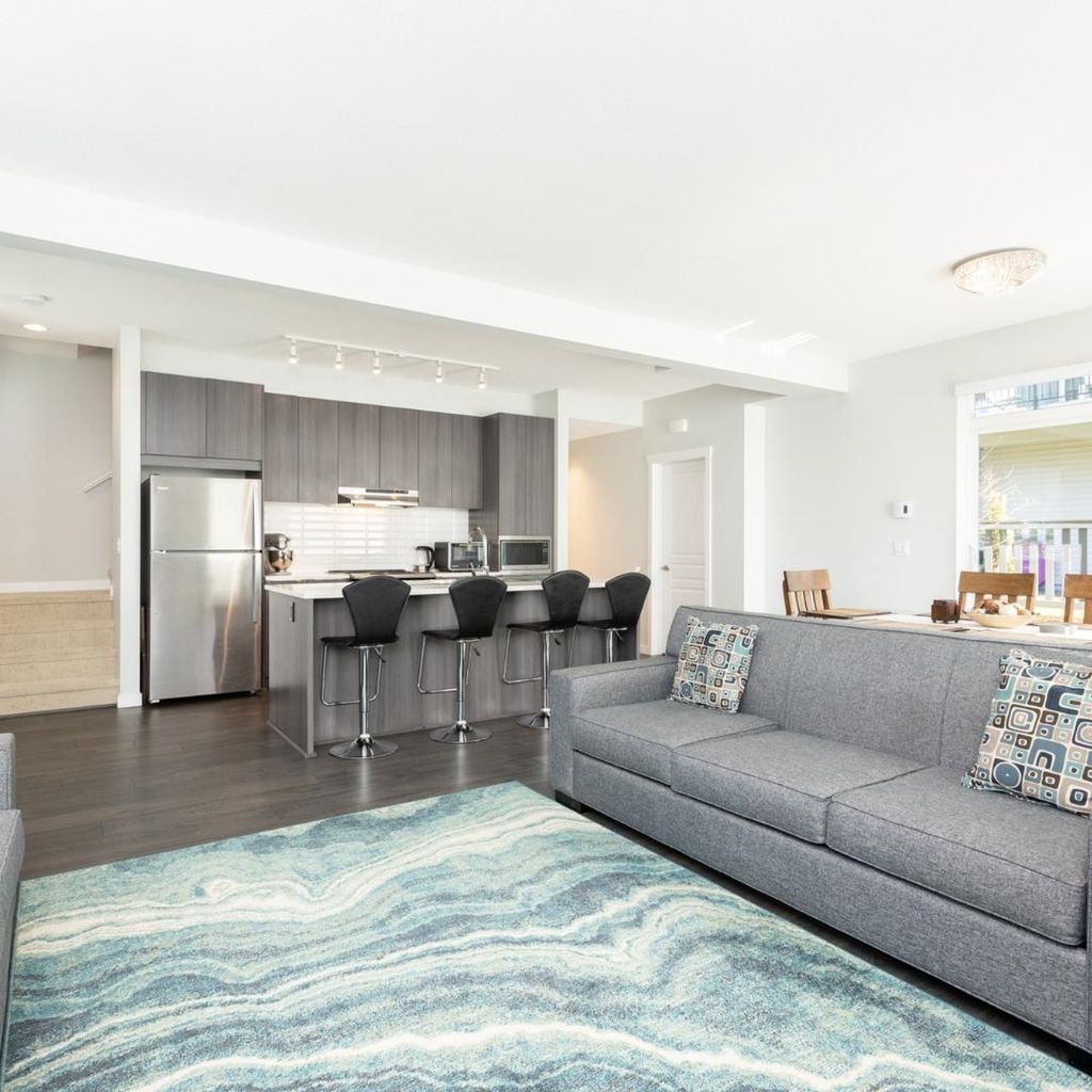 listing image 1108755629602430377