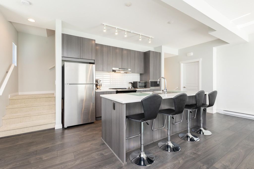 listing image 1105654273949472221