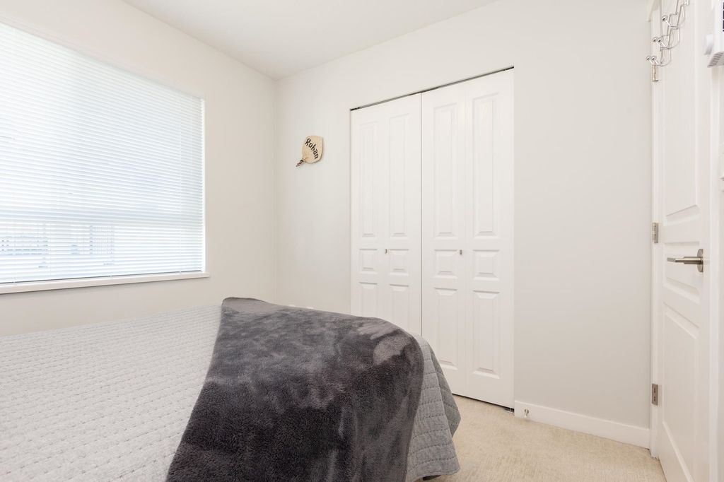 listing image 1102802067027310109