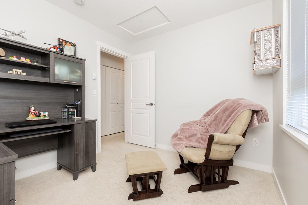 listing image 1101449256319625412