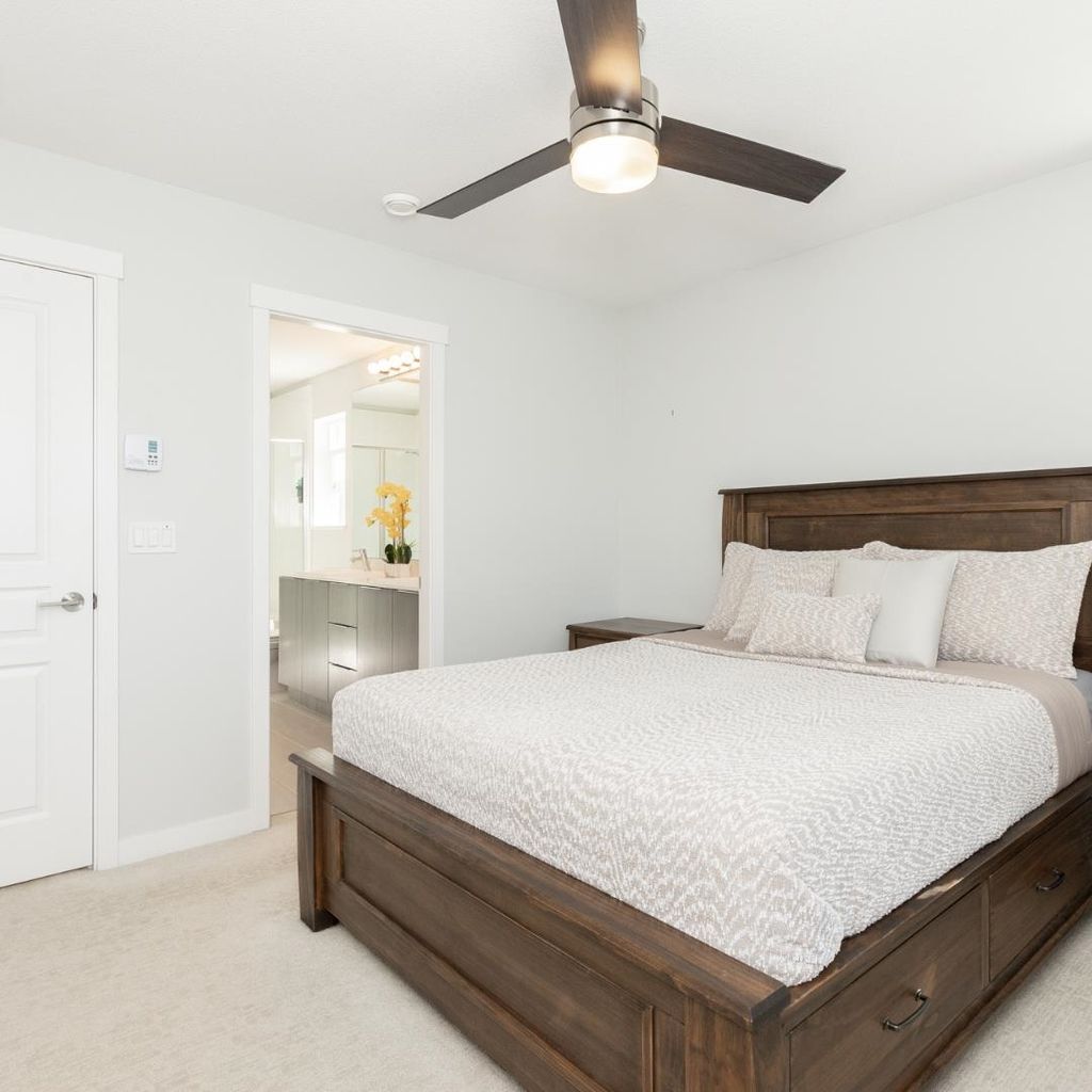 listing image 1106065159206792868