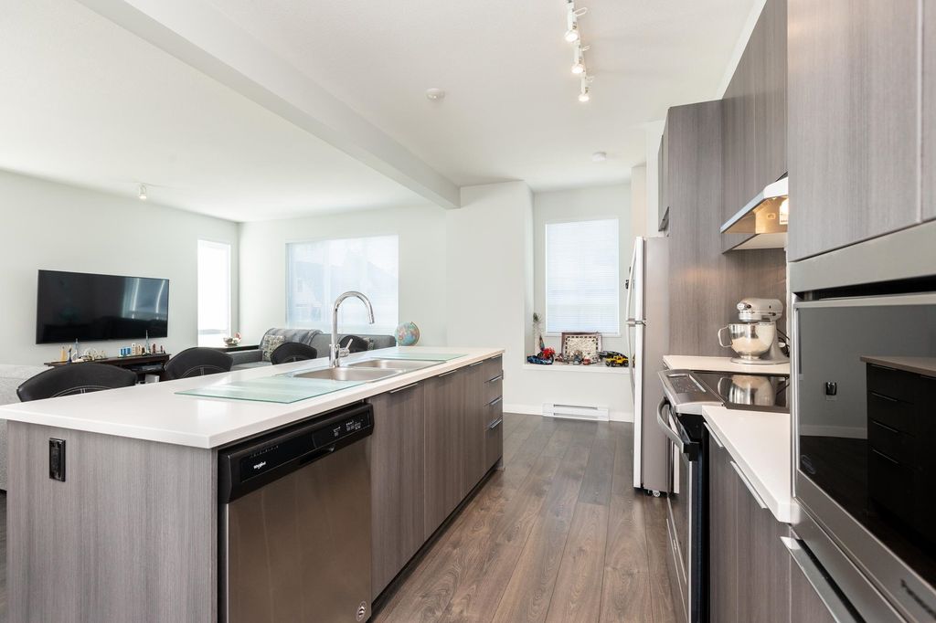 listing image 1103626030165249306