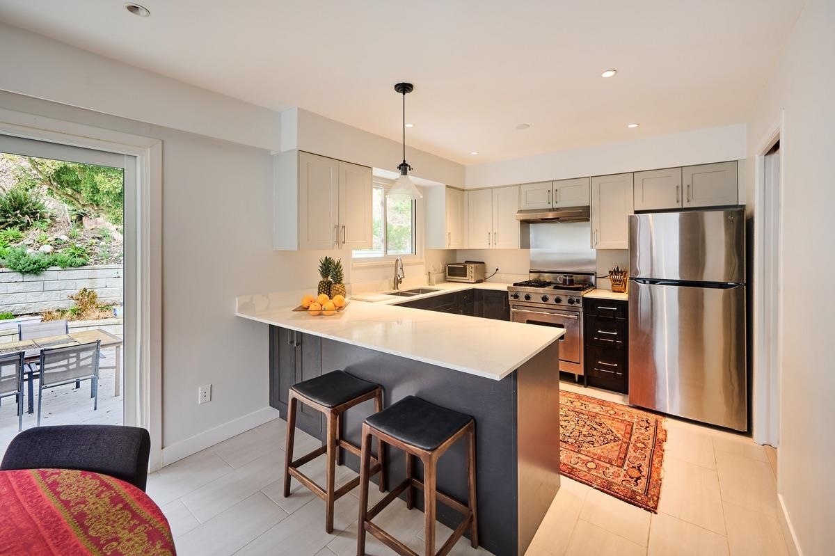 809 Seymour Boulevard