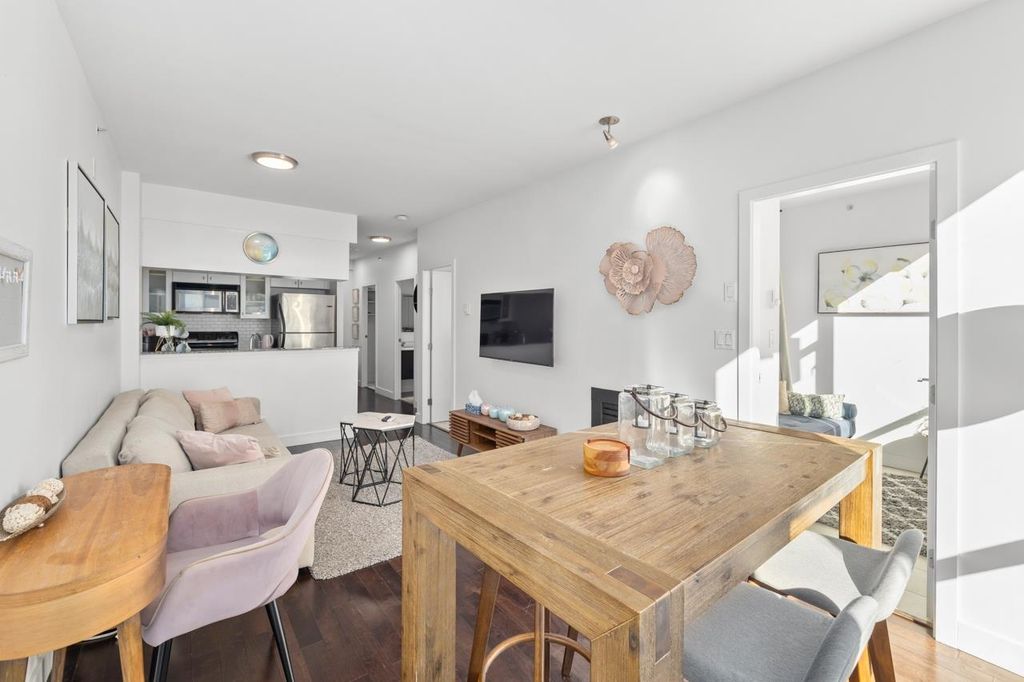 listing image 1102716442177925421