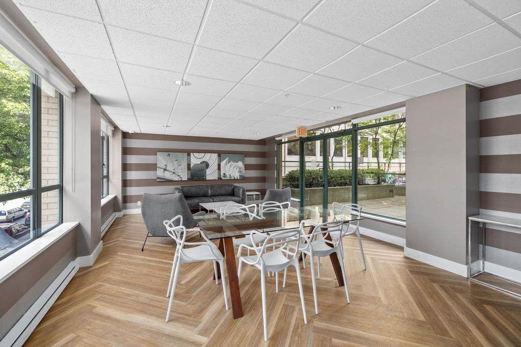 listing image 1102198574033609495