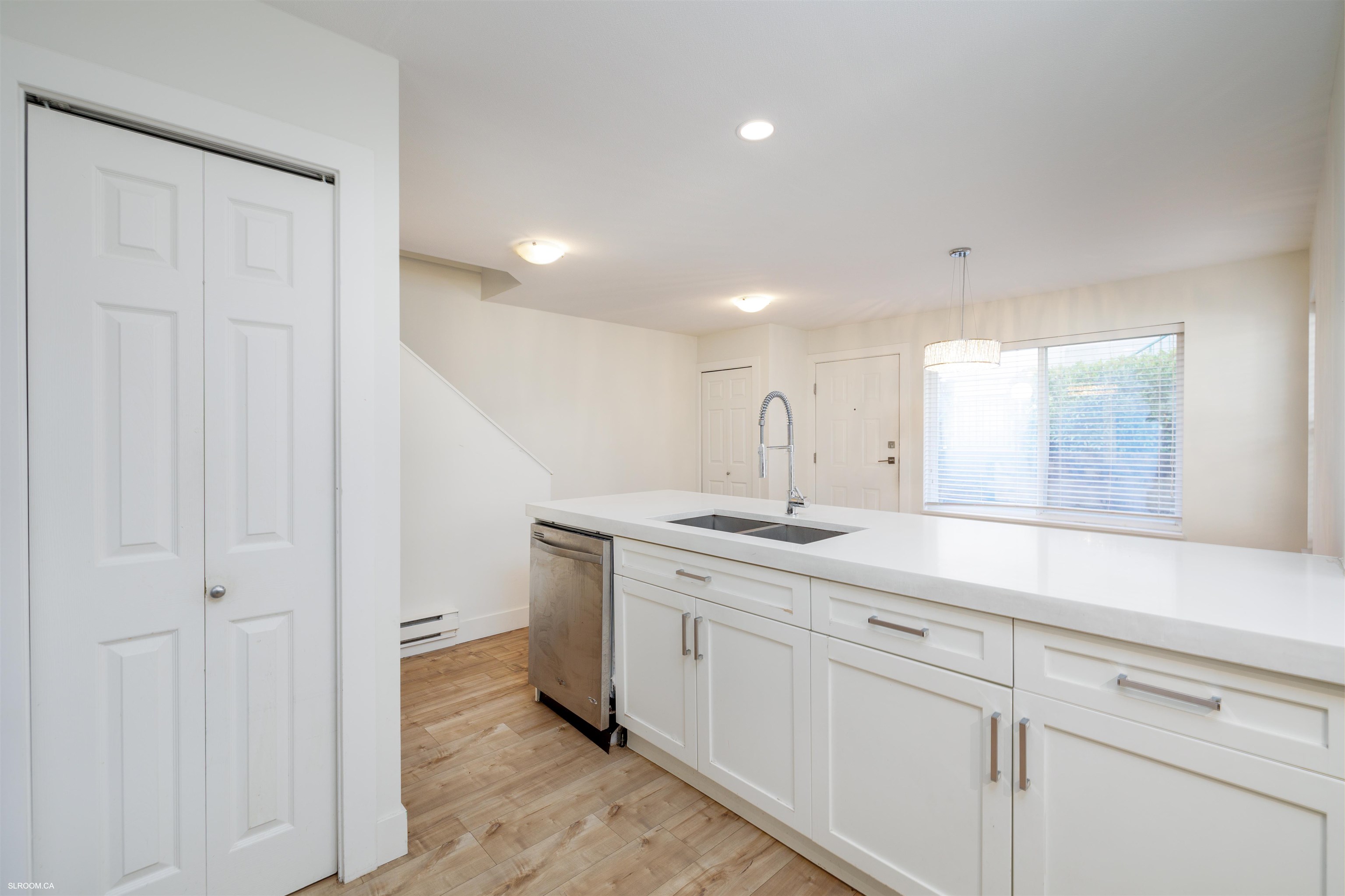 140 Shoreline Circle