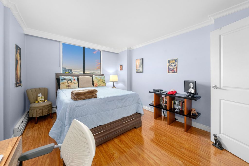 listing image 1106597587717289684