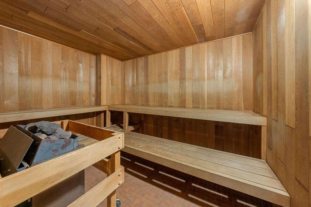 listing image 1104719444802586457