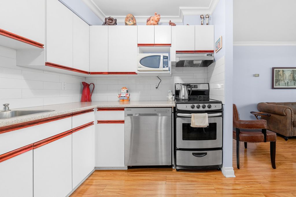 listing image 1103649717949225032