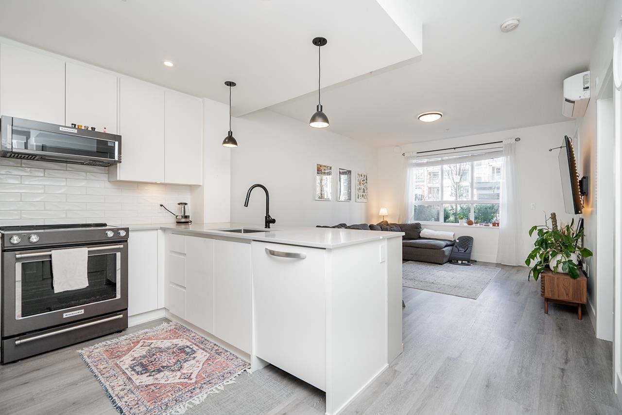 2180 Kelly Avenue 1206