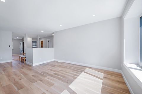 11850 Greenhaven Court Pitt Meadows BC V3Y 1L6