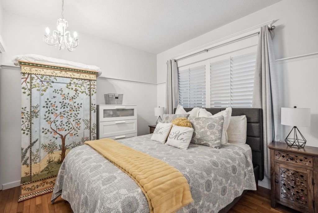 listing image 1101639575586780661
