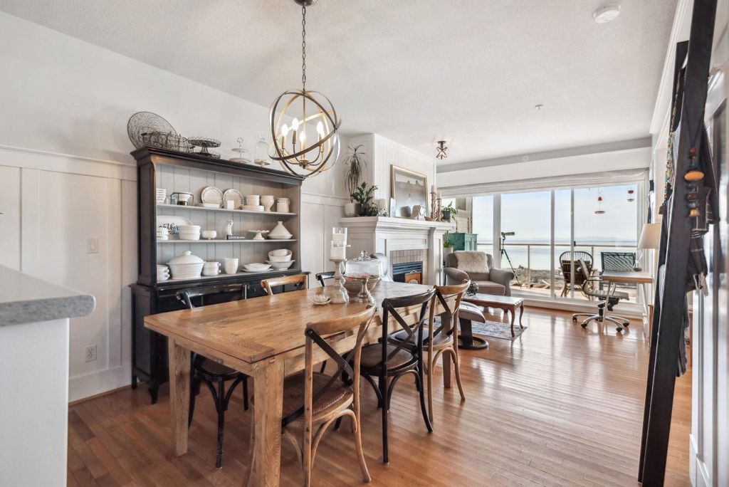 listing image 1109409849042562591