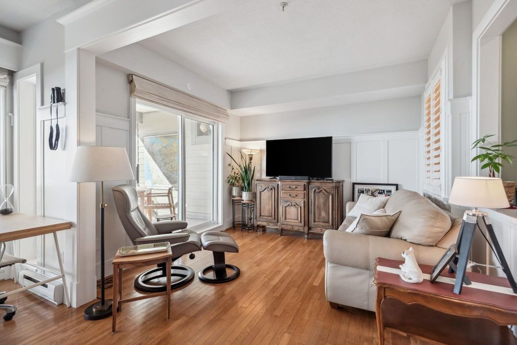 listing image 1101426742159953600