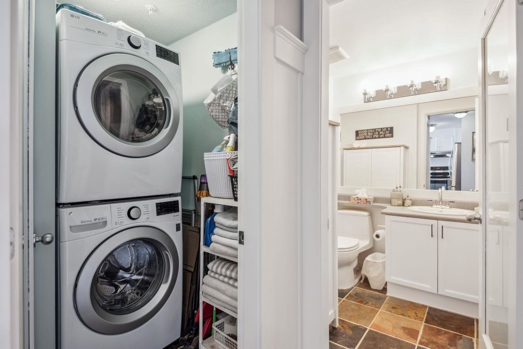 listing image 1109072068764523588