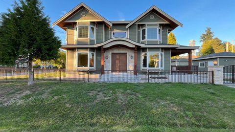 4319 Greta Street Burnaby BC V5J 1N9