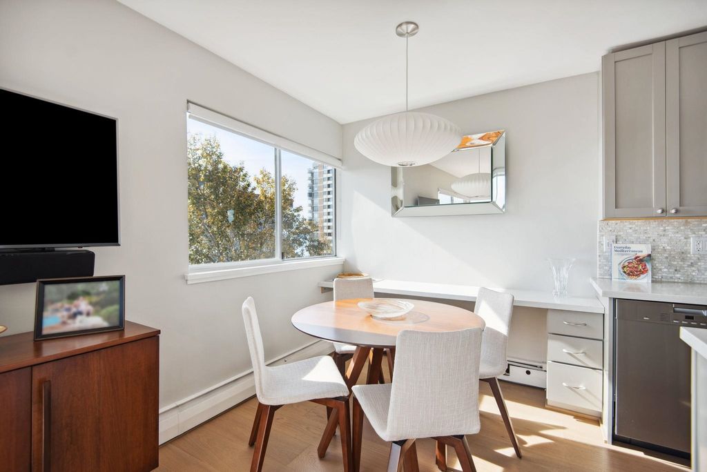 listing image 1108136213428966934