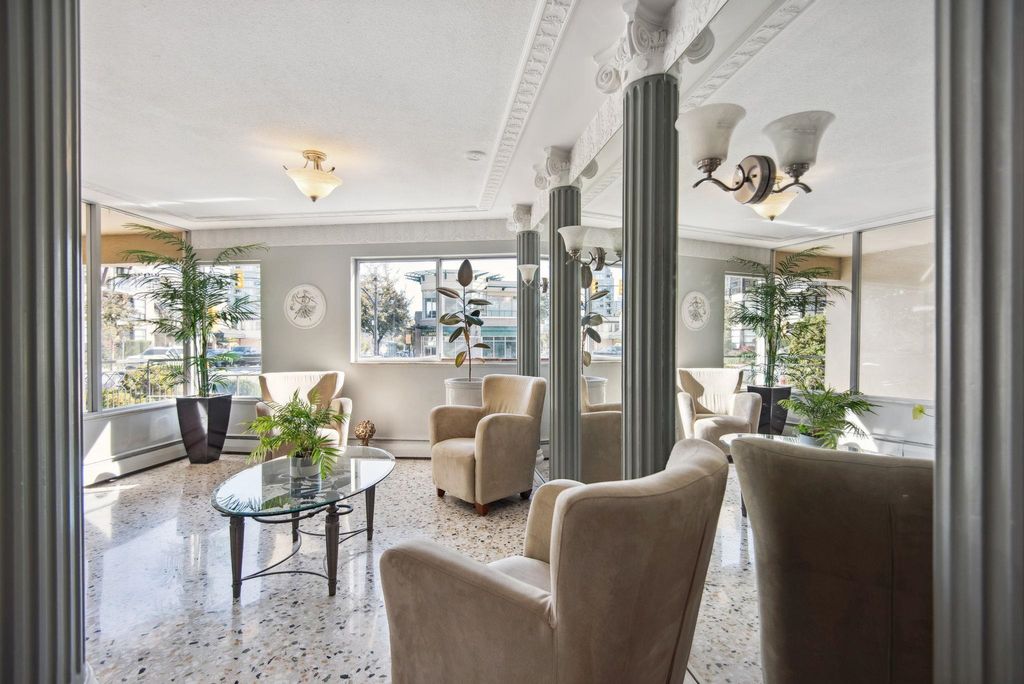 listing image 1105454924137684603