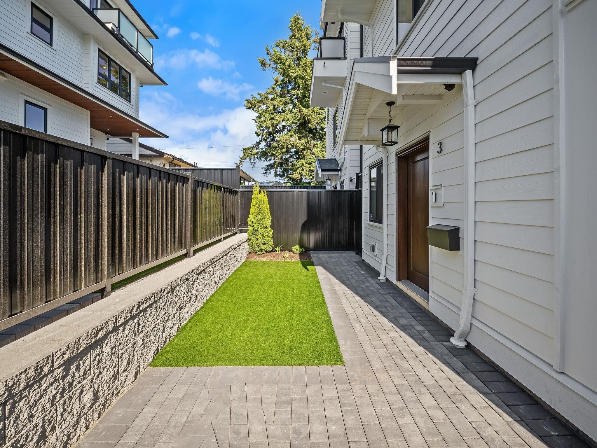 3786 Peter Street 3